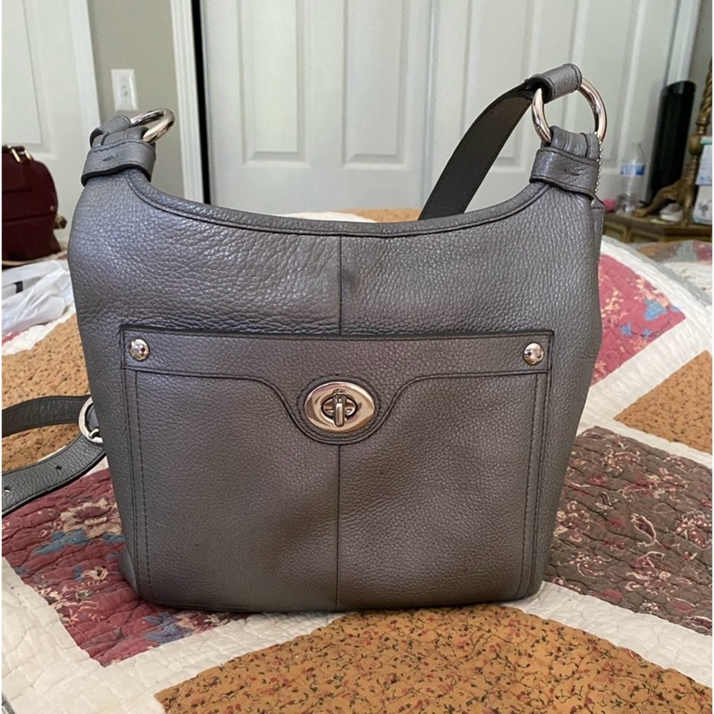 COACH Silver/Grey Leather Crossbody Bag
